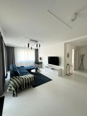 Novu Aparts IV, Warsaw